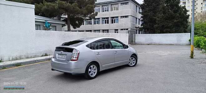Toyota Prius-11