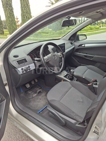 Opel Astra-7