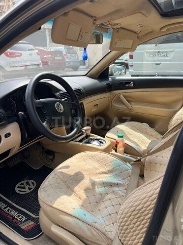 Volkswagen Passat-5