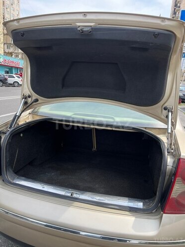 Volkswagen Passat-7