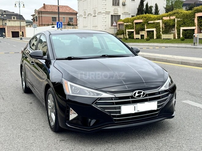 Hyundai Elantra-2