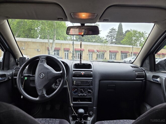 Opel Astra-9