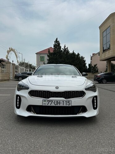 Kia Stinger-1