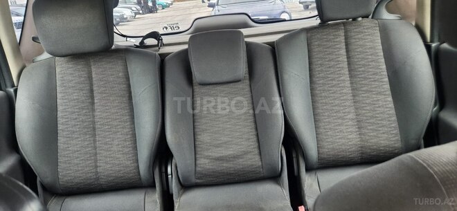 Renault Scenic-6
