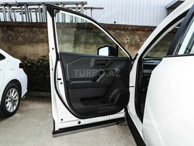 Toyota RAV4-10