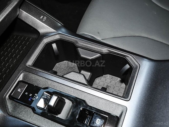 Toyota RAV4-7