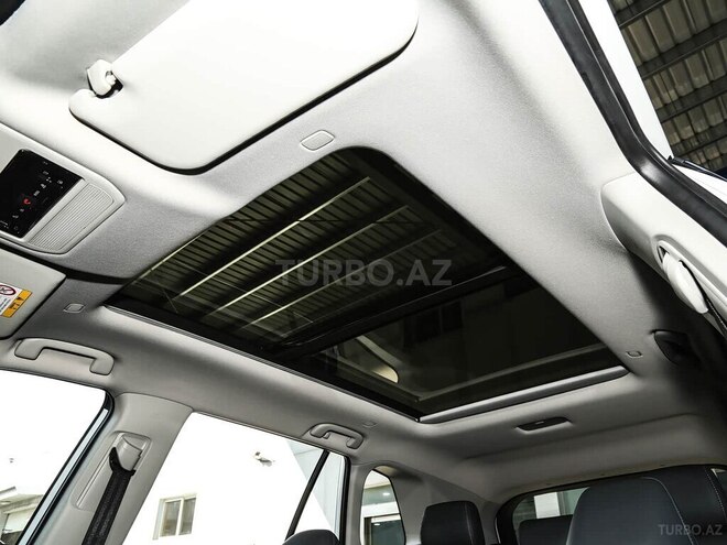 Toyota RAV4-11