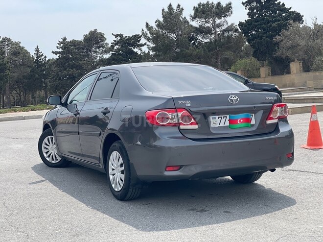 Toyota Corolla-8