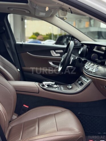 Mercedes E 220 d-24