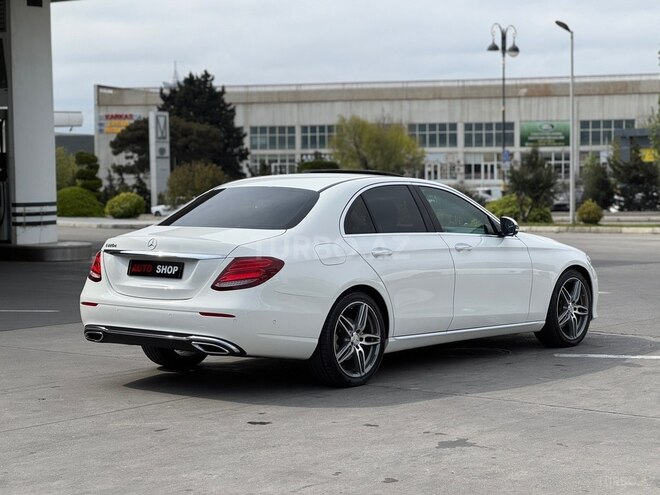 Mercedes E 220 d-2