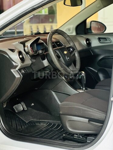 Chevrolet Aveo-14