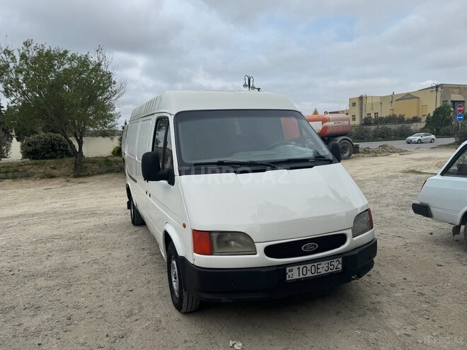 Ford Transit-1