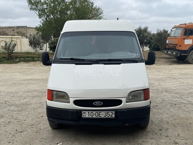 Ford Transit-2