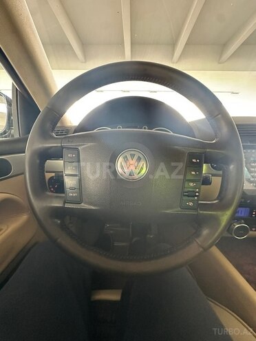 Volkswagen Touareg-6