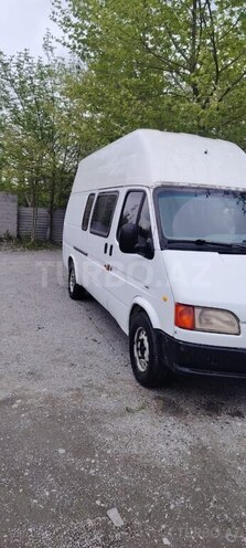 Ford Transit-3