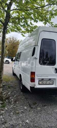 Ford Transit-6