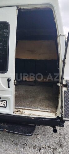 Ford Transit-10