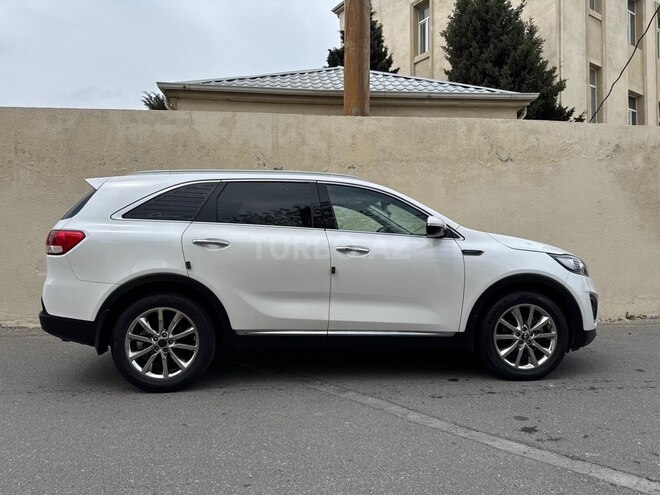Kia Sorento-8