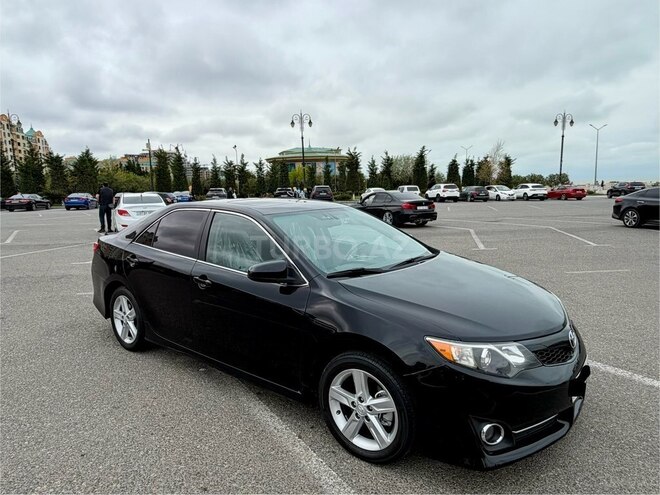 Toyota Camry-3