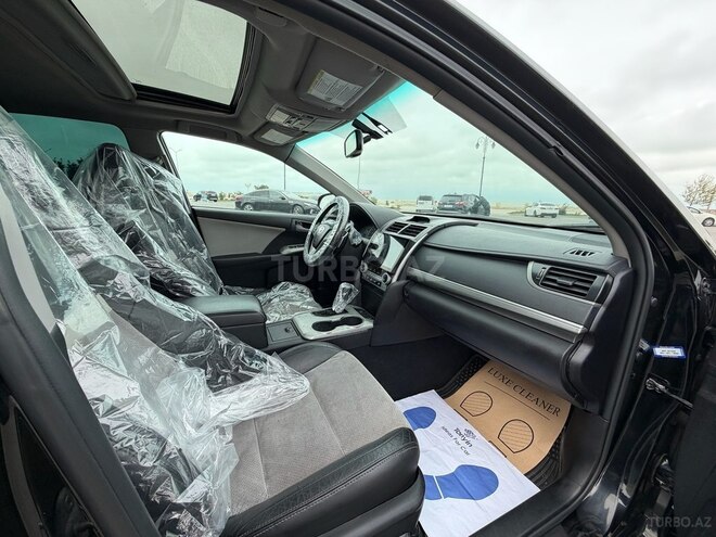 Toyota Camry-11