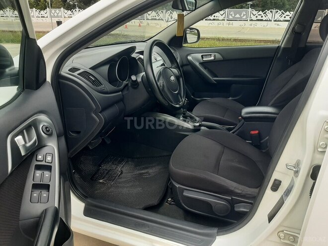 Kia Cerato-10