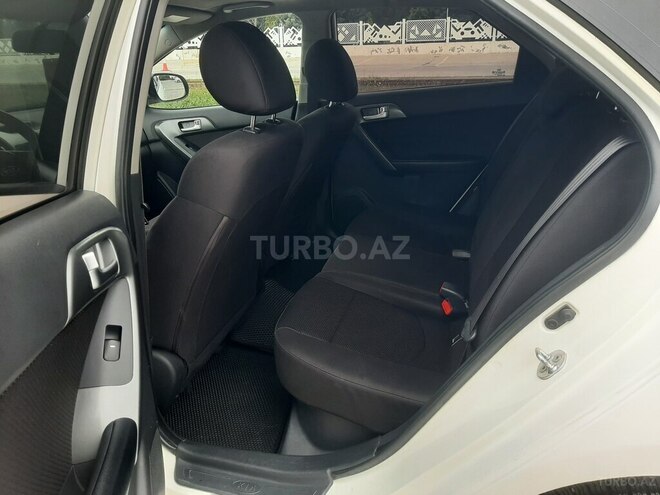 Kia Cerato-13