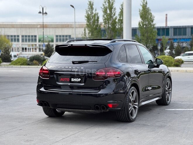 Porsche Cayenne GTS-6