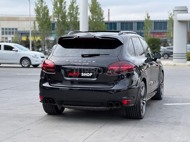 Porsche Cayenne GTS-7
