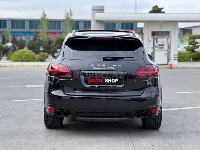 Porsche Cayenne GTS-8