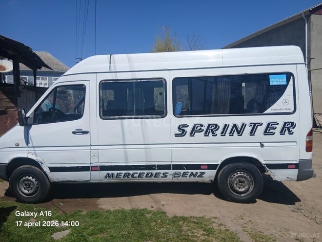 Mercedes Sprinter 208-7