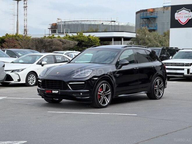 Porsche Cayenne GTS-17