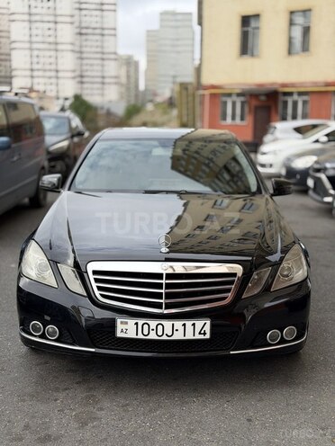 Mercedes E 220-1