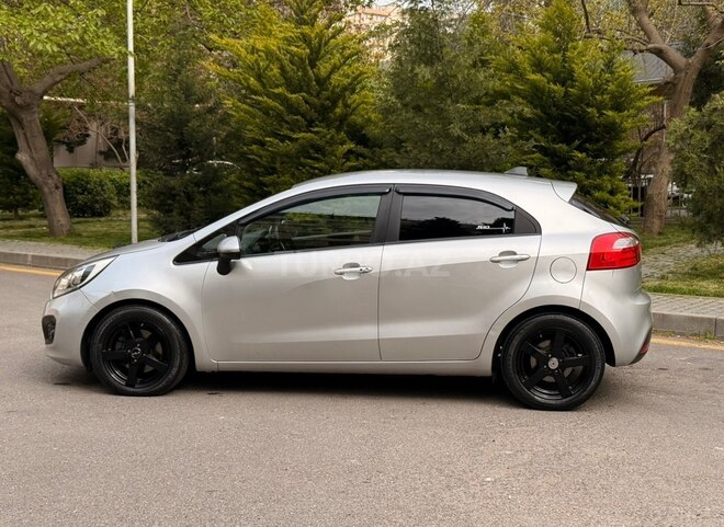 Kia Rio-8