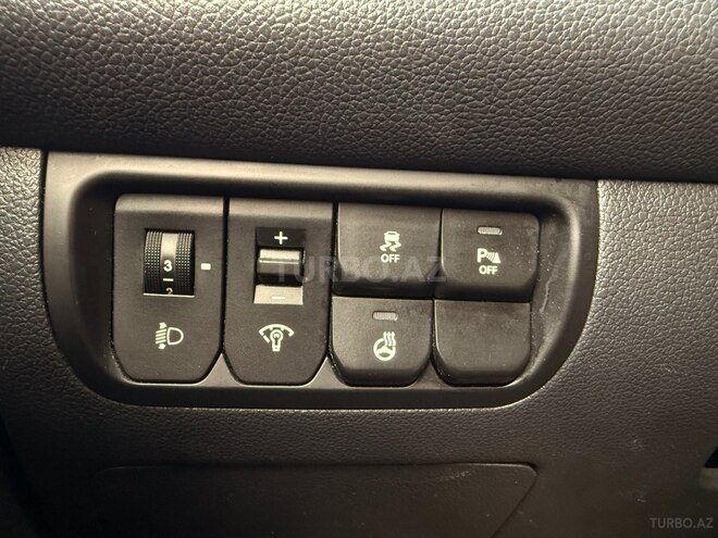 Kia Rio-17
