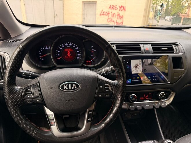 Kia Rio-12