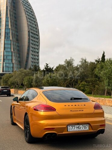 Porsche Panamera-7