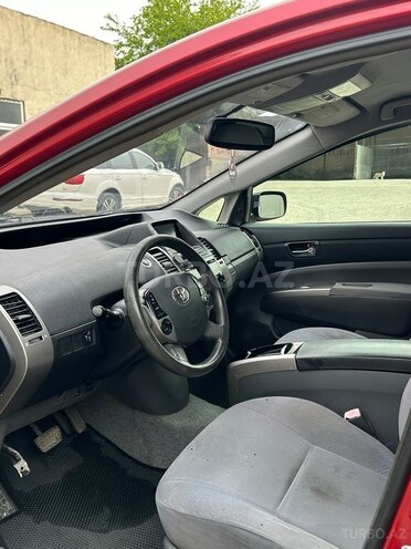 Toyota Prius-11