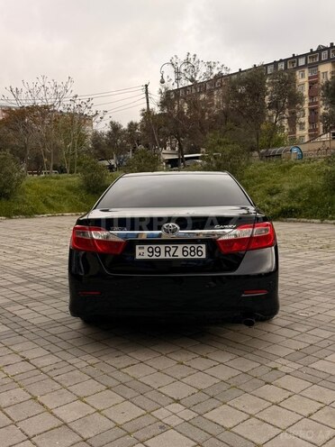 Toyota Camry-5