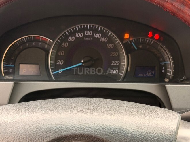 Toyota Camry-12