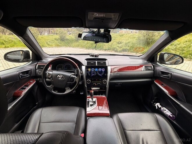 Toyota Camry-16