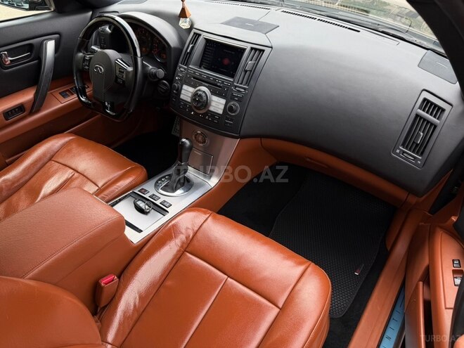 Infiniti FX35-10