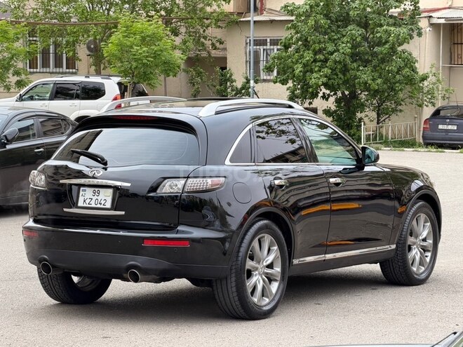 Infiniti FX35-7
