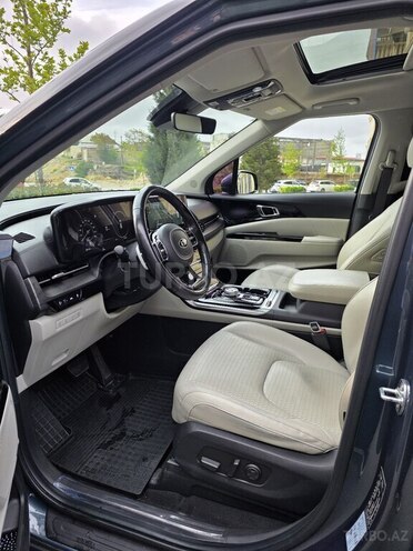 Kia Carnival-10