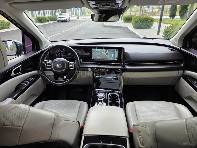 Kia Carnival-9