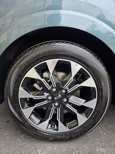 Kia Carnival-19