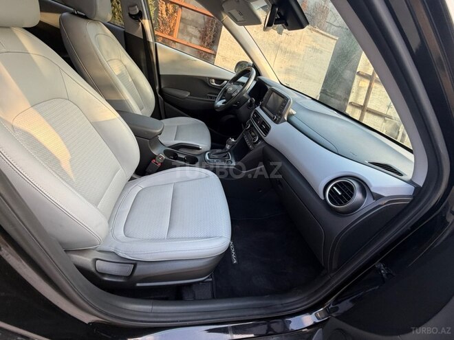 Hyundai Kona-10