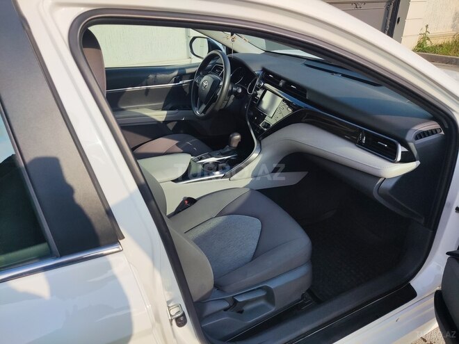 Toyota Camry-8