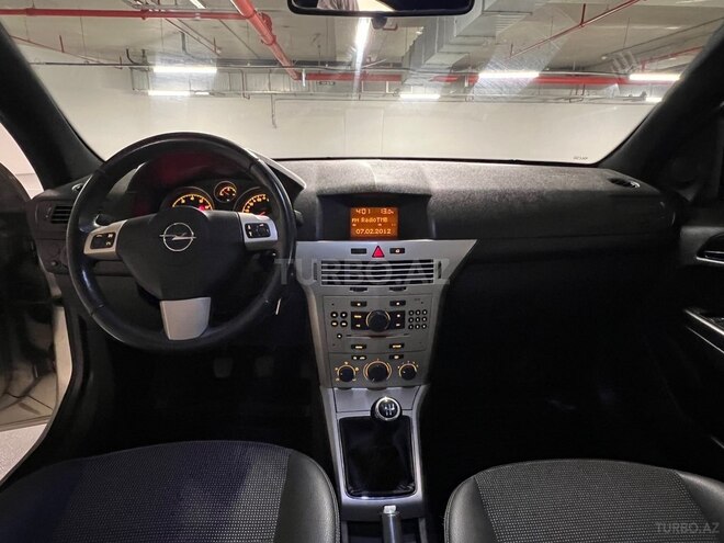 Opel Astra 2009, 175,600 km - 1.4 l - Bakı