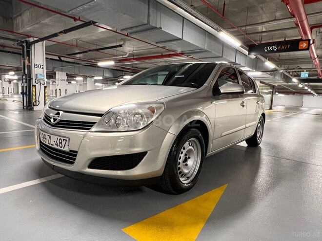 Opel Astra 2009, 175,600 km - 1.4 l - Bakı