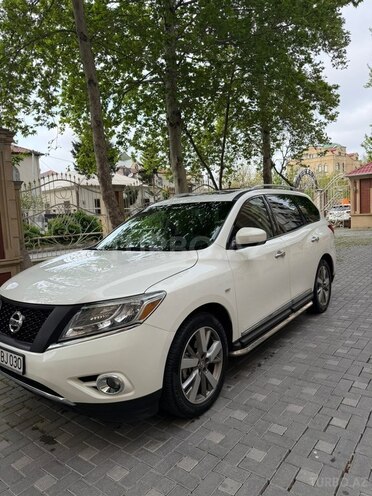 Nissan Pathfinder-6